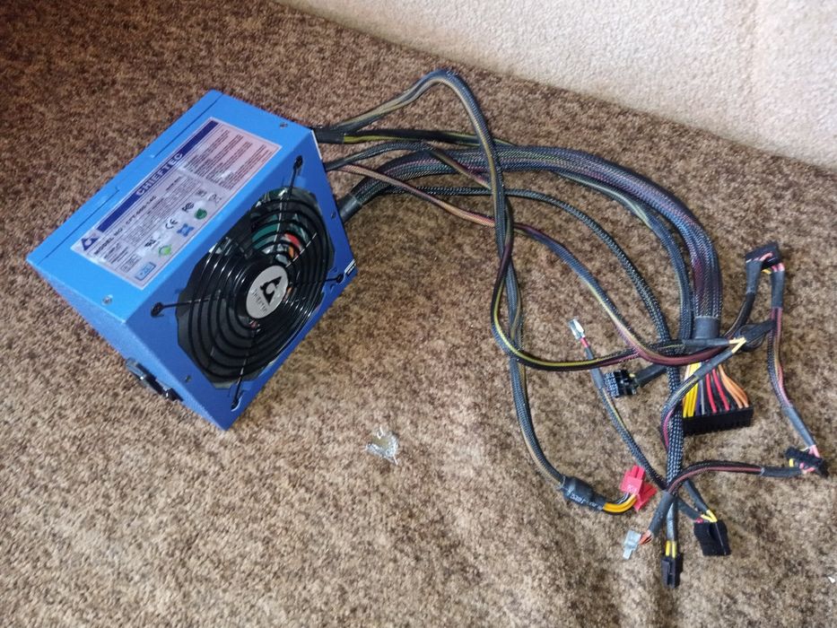 Блок Chieftec 600W