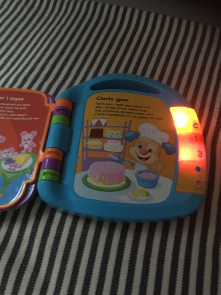 Książeczka fisher price interaktywna