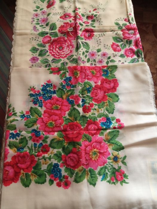 Платки  шерстяные.