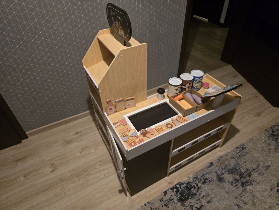 Drewniany bazar  - sklep drewniany