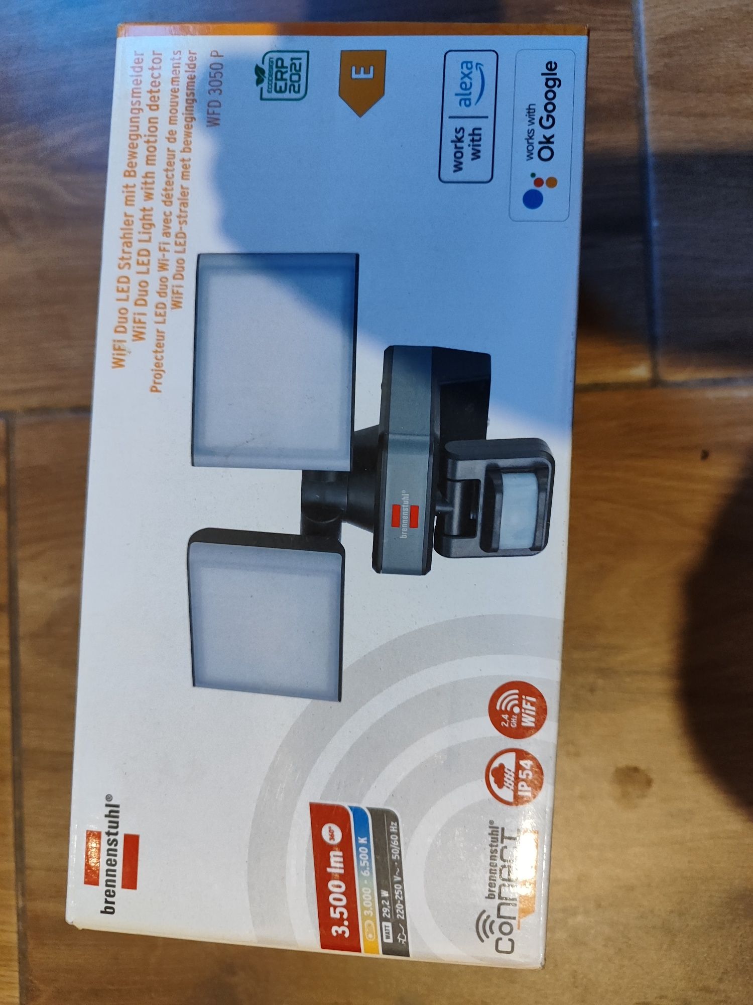 Reflektor , lampa LED ,czujnik ruchu