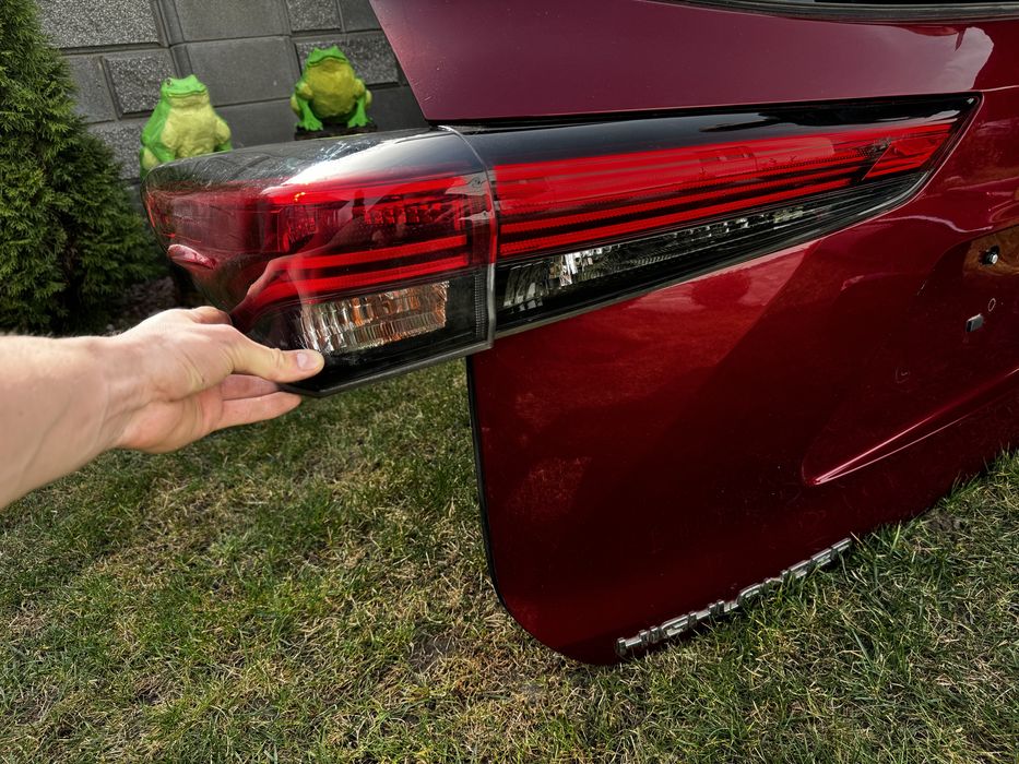 Toyota Highlander 2019-2024 Кришка Крышка Ляда Бампер Фонарь. РАЗБОРКА
