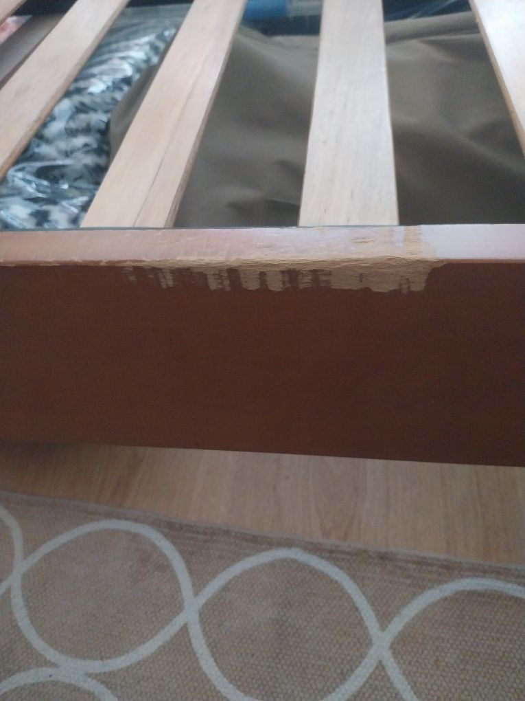 Cama casal madeira de cerejeira, com mesas de cabeceira