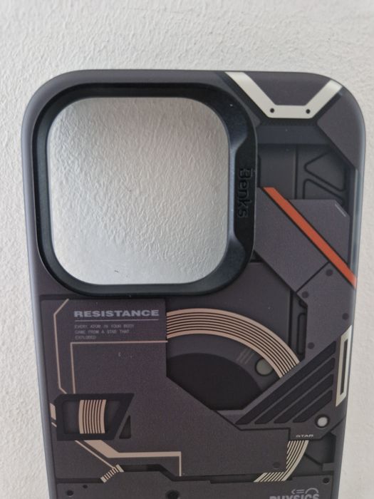 Benks Etui Magnetic Mecha Series do Iphone 16 Pro Max czarny