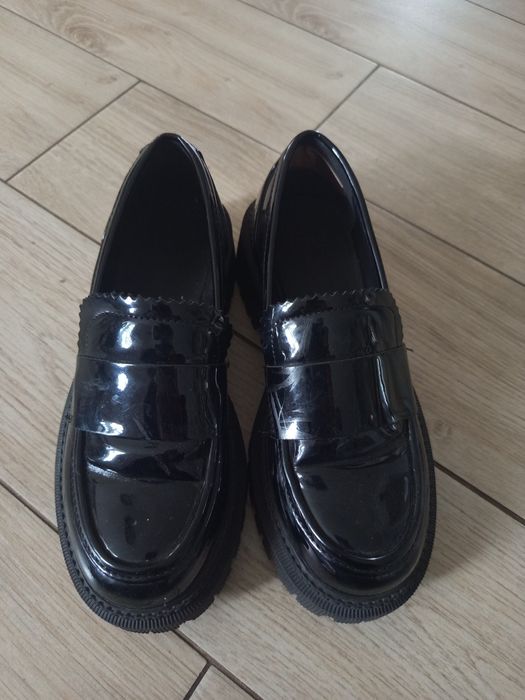 Buty mokasyny na wyższym spodzie rozm. 36