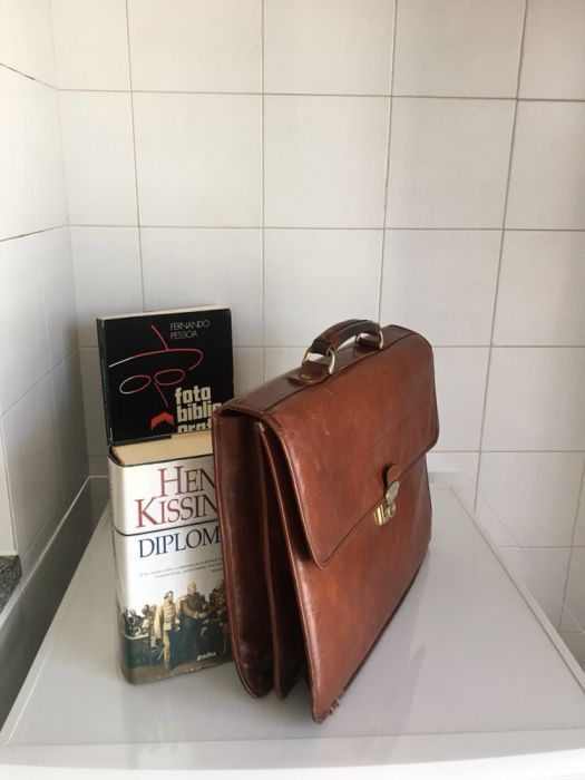 Pasta Pierre Cardin (PELE GENUINA)