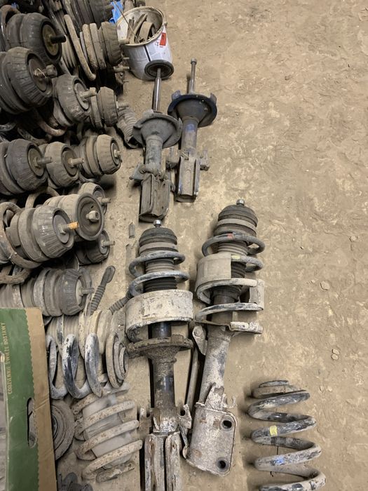 Стойка 638 амортизатор пружина стойки вито 108 віто 110 vito 112 cdi