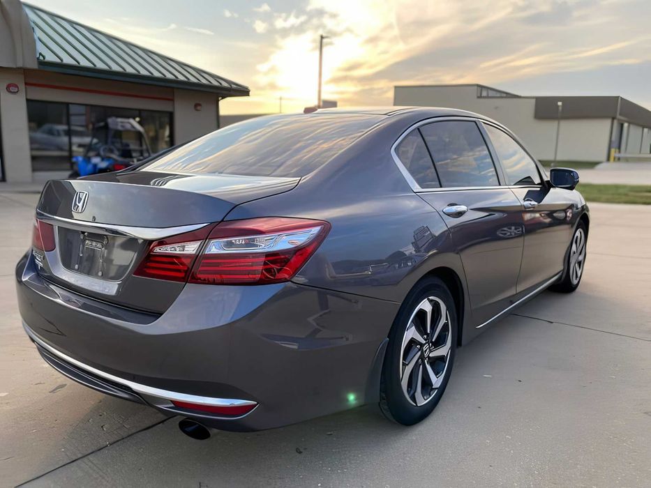 Honda Accord      2017