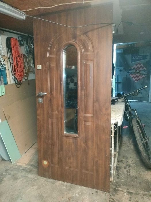 Drzwi wejsciowe zewnetrzne prawe 90cm