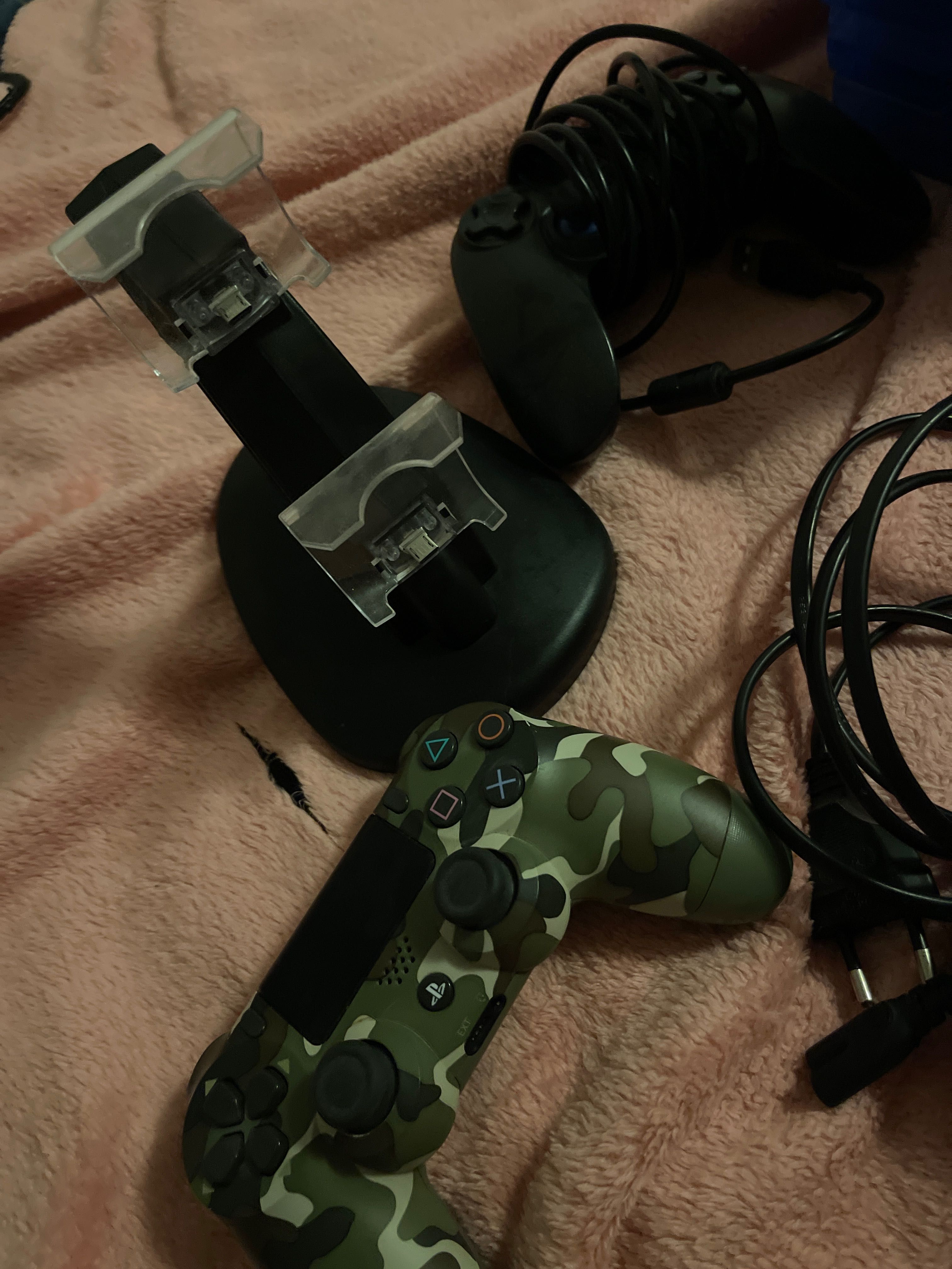 Ps4+2 comandos+Fone Headset+jogos