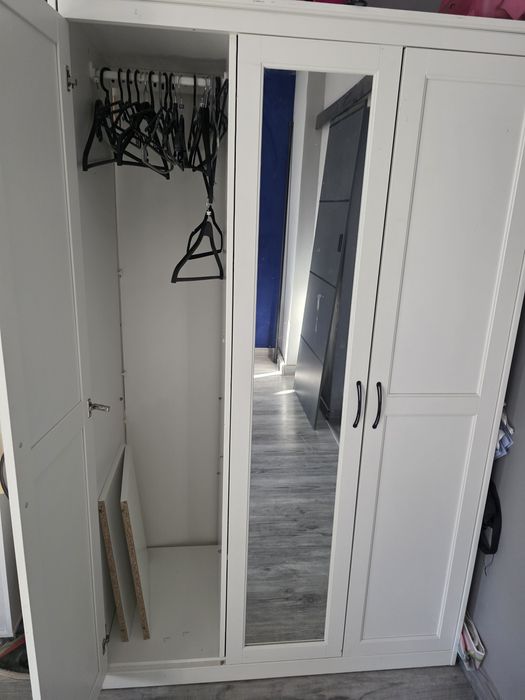 Szafa z lustrem biała