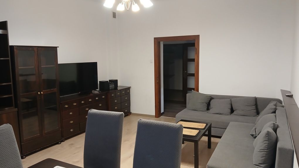 250 doba  apartament 10 minut do centrum Katowic max 10 osób