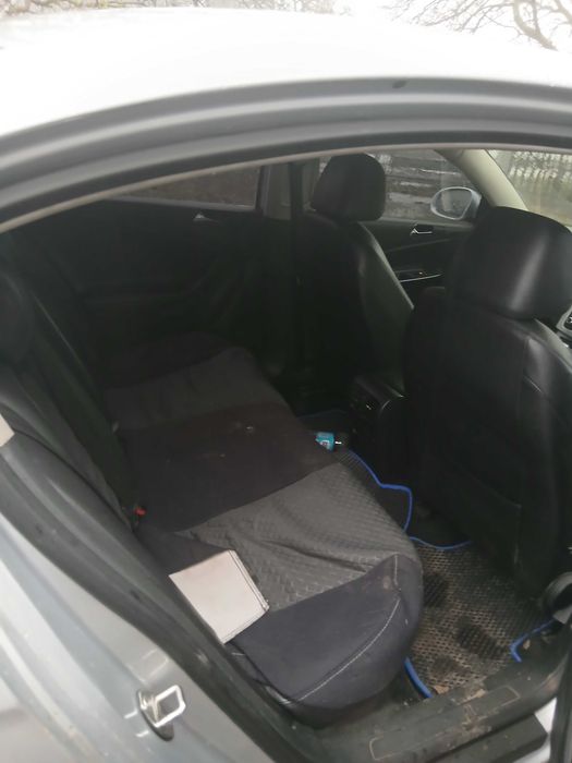 Продаж легкового автомобіля