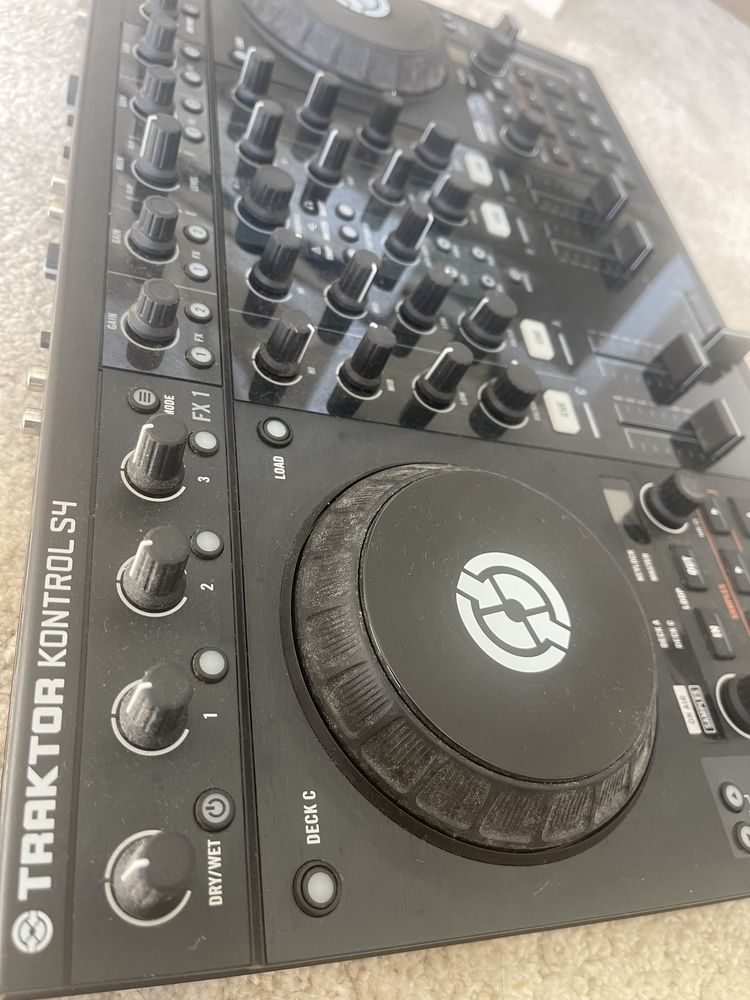 Native Instruments TRAKTOR 2 DJ set *NOVO* c/ Caixa de Transporte