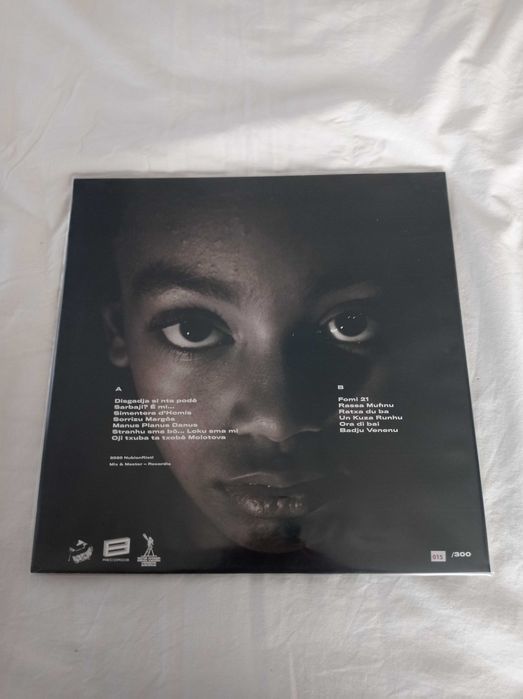 Scúru Fitchádu - “Un Kuza Runhu” LP (Novo)