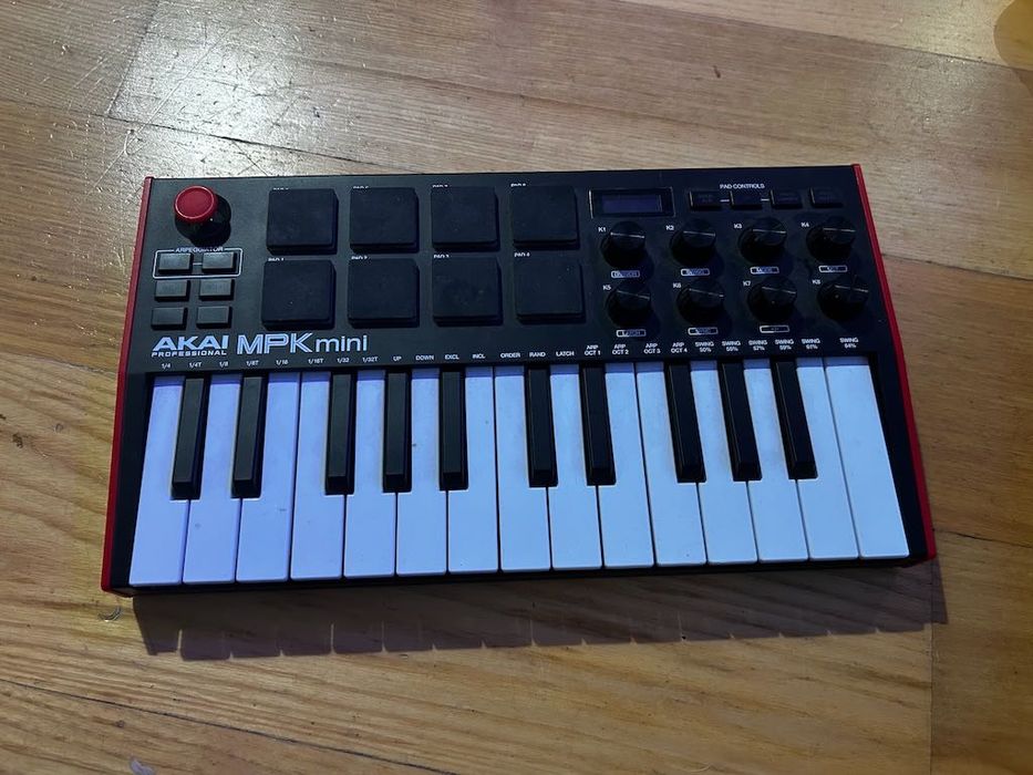 AKAI MPK MINI MK3 - klawiatura sterująca