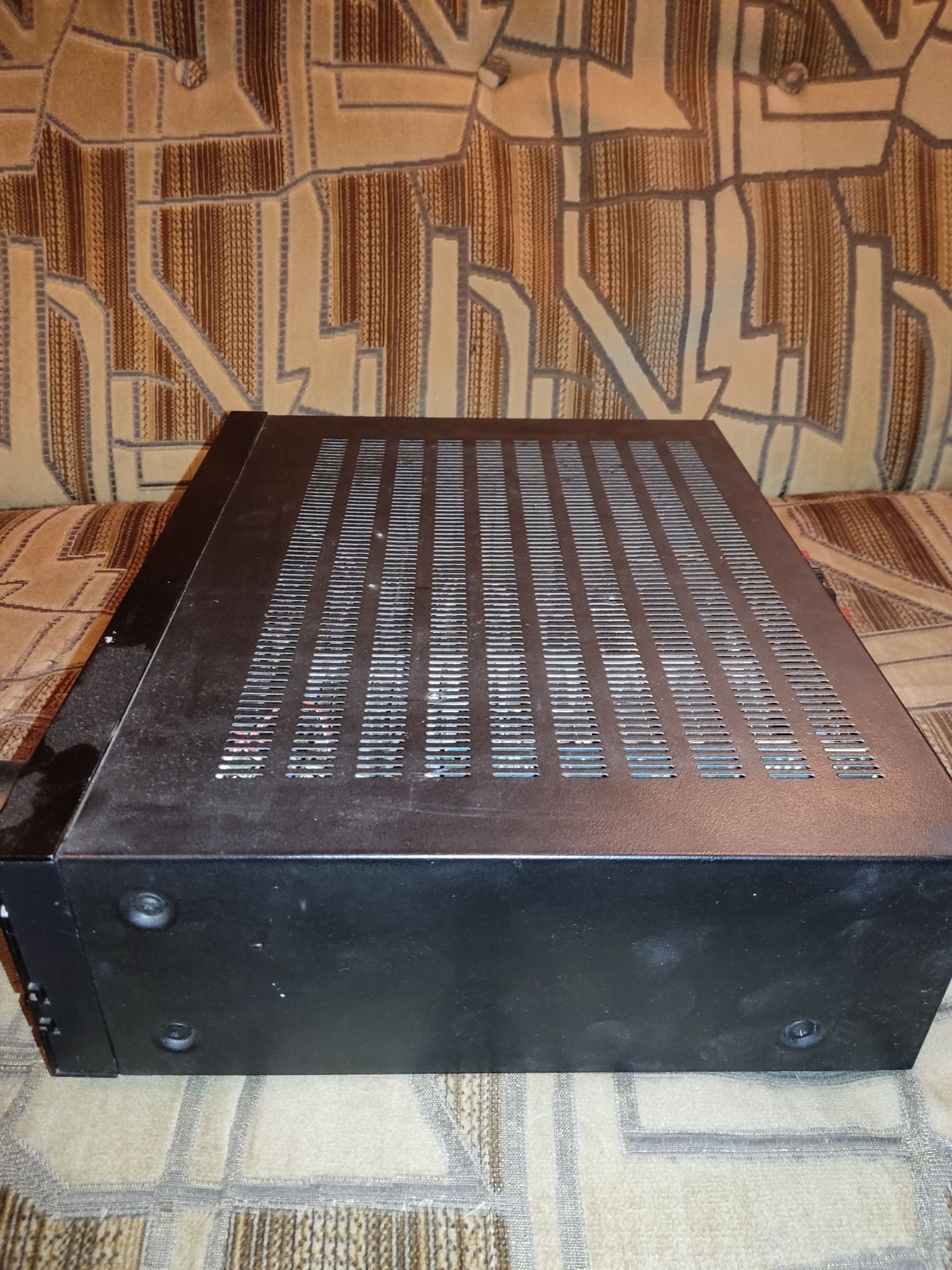 Продается усилитель Philips dfa 888