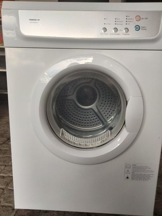 Máquina secar roupa