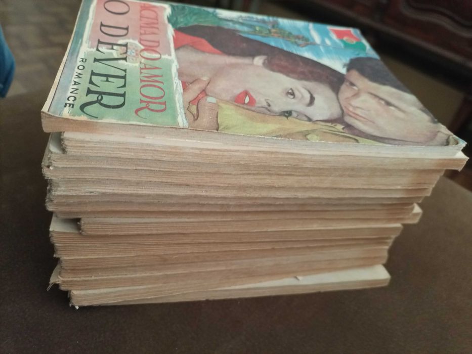 Coleção Acima do Amor o dever 1962