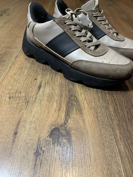 Кросівки,кроссовки, шкіряні 38 розмір устілка 24.5 , у гарному стані.