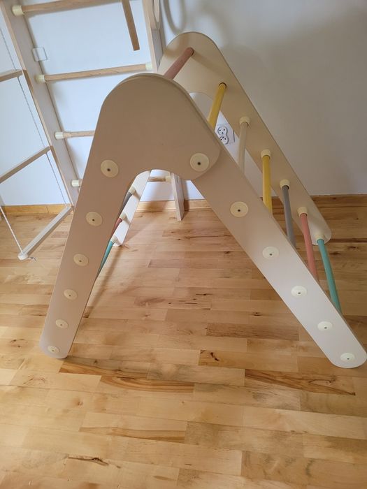 Drabinka do wspinania ze zjeżdżalnia ścianką