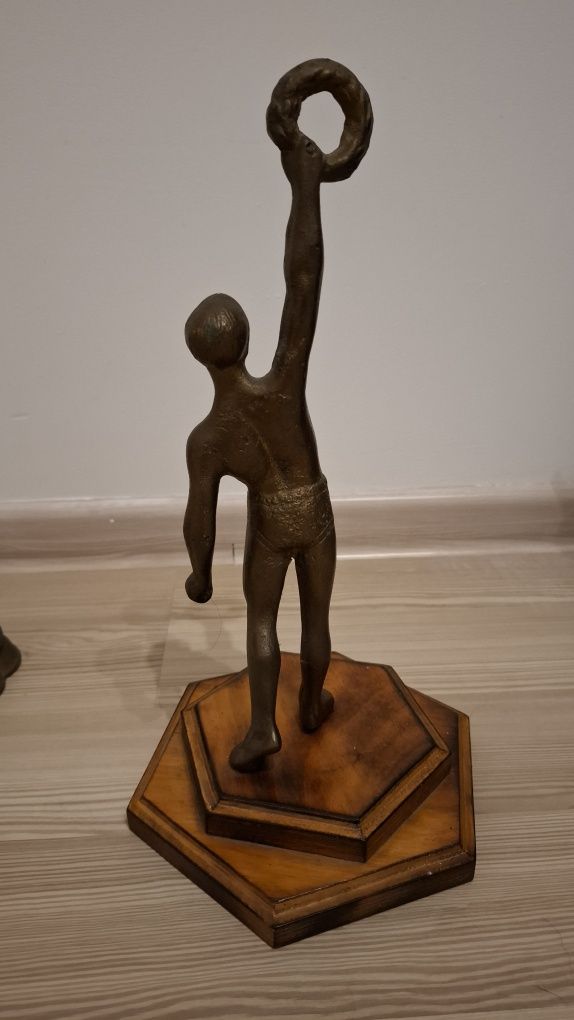 Figurka olimpijczyka