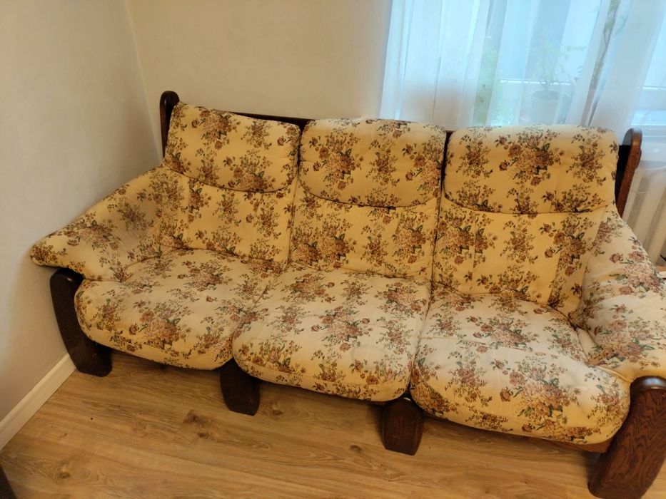 Zestaw wypoczynkowy plus 2 fotele