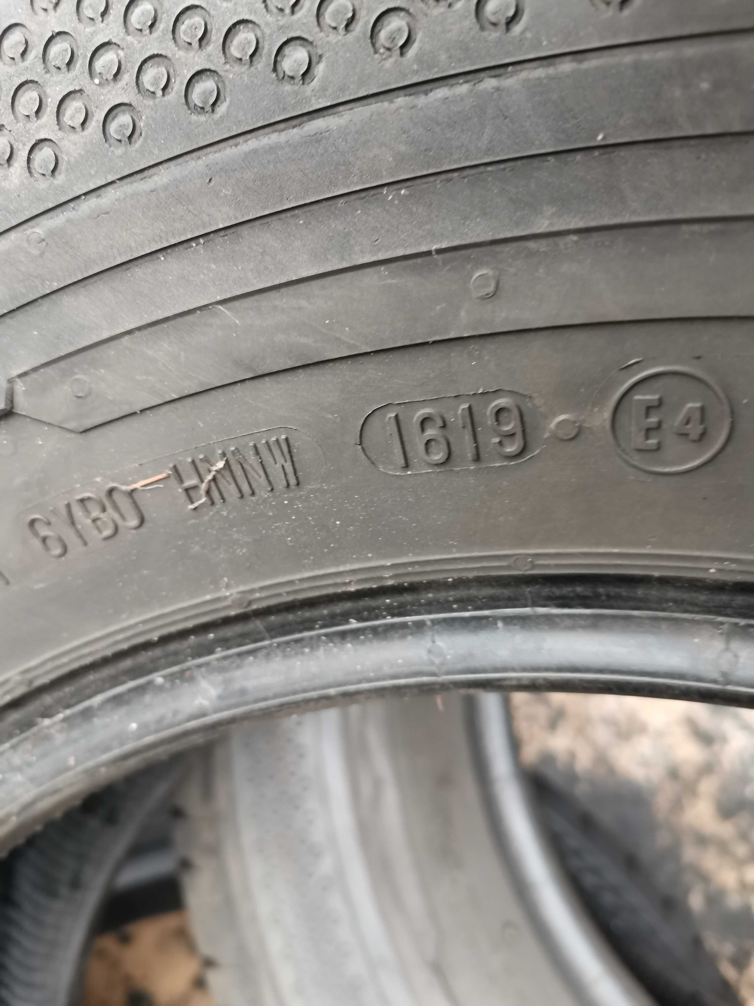 bus lato Continental 235/65/16C 7.5mm z 2019r 2szt