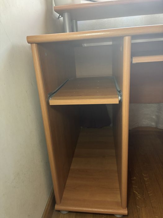 Secretaria de madeira