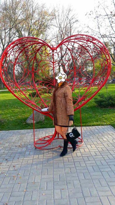 Натуральный каракуль,  замш, норка, кожа и мех