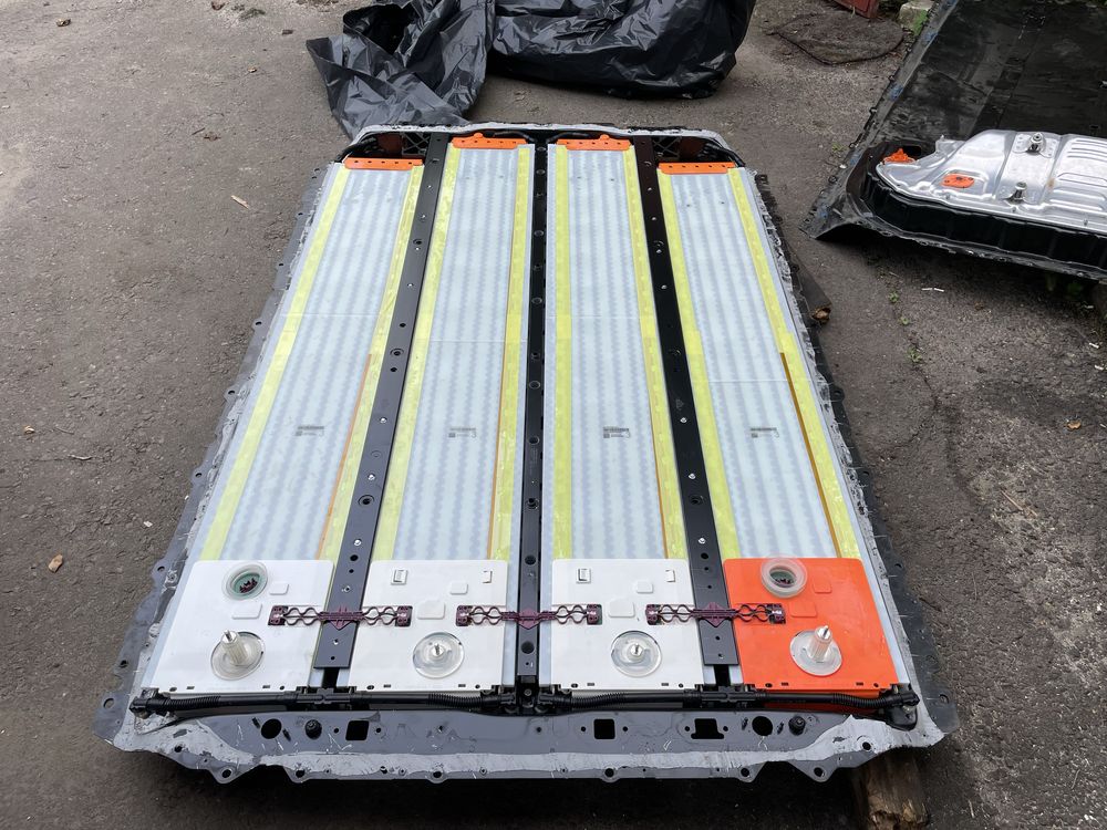 Батарея Tesla Model 3/Y 75kwh