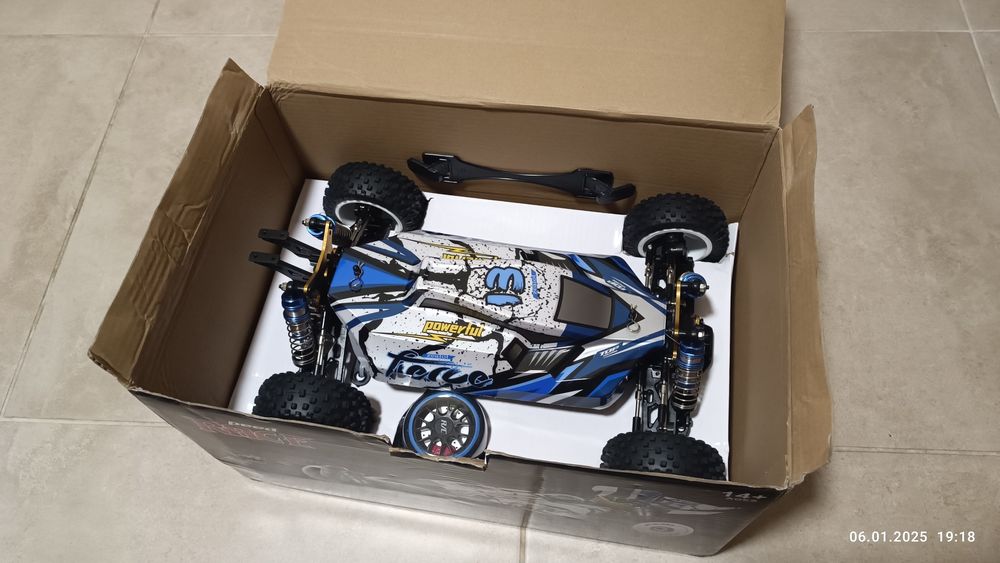 Професійна радіокерована машинка WLtoys 124017 V8 - 75км/г