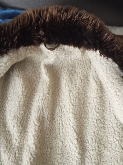 Дублёнка женская меховая,акрил,искусственный замша.Очень тёплая.С пояс