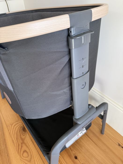 Maxi cosi iora - next to me