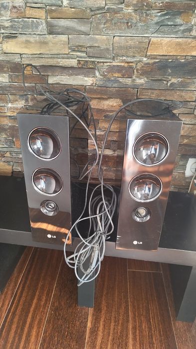 Colunas do sistema home cinema LG 2.1 J10D-SA