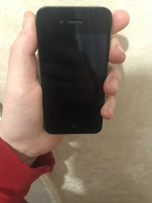 Продам iPhone 4. 8 гб