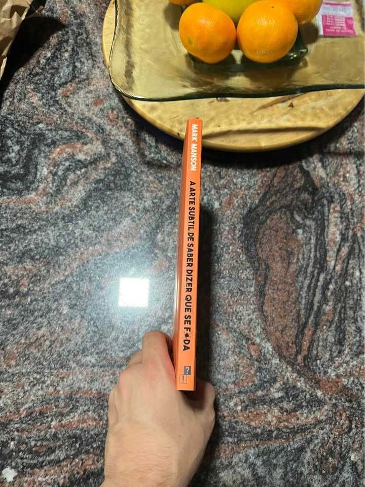 Livro A arte subtil de se dizer que se f*da - Mark Manson