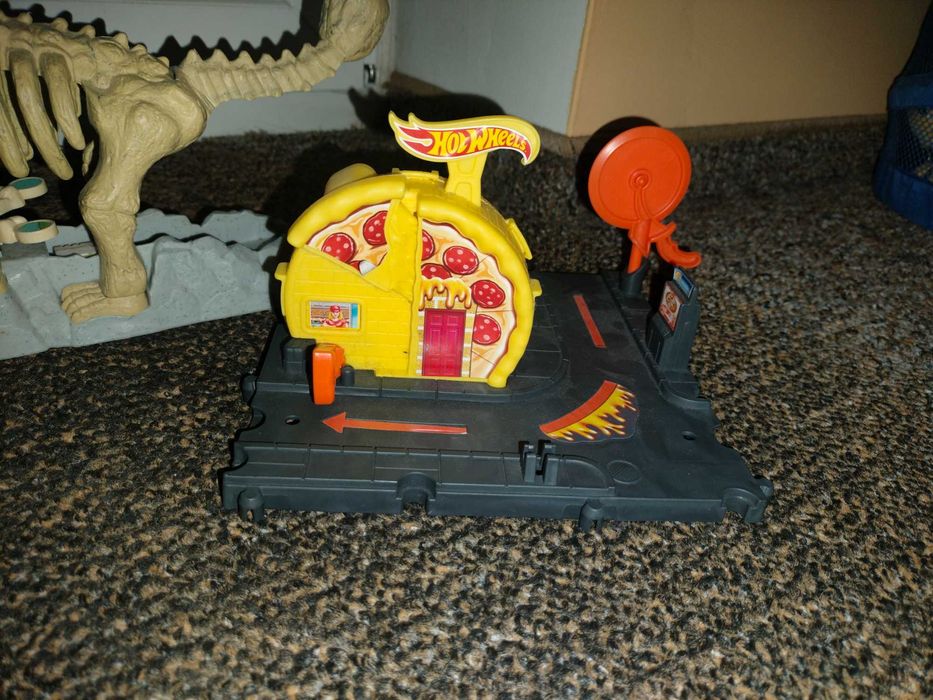 Garaż hot wheels gratis tory hot wheels