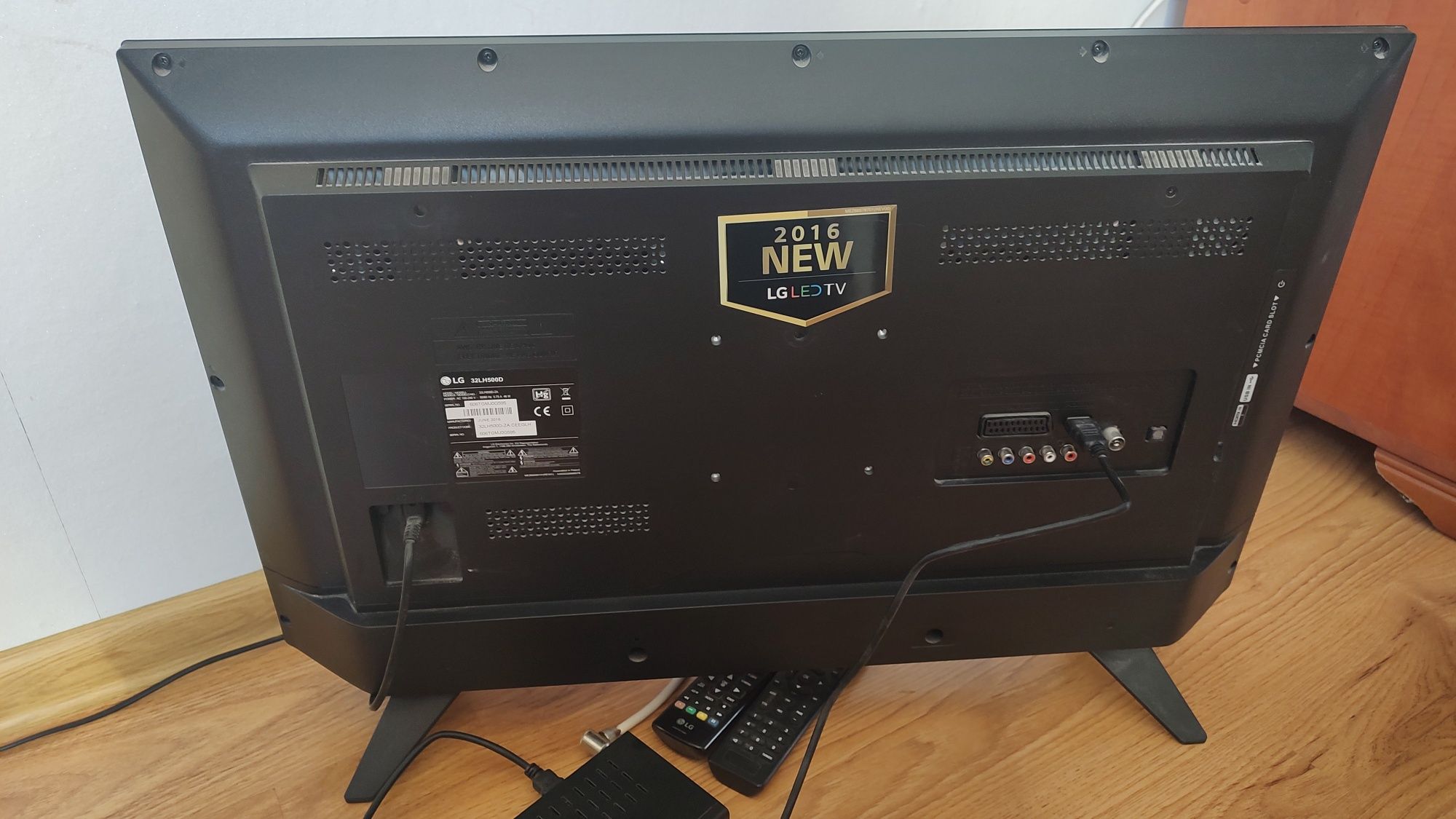 Telewizor LG 32" JAK NOWY + gratis dekoder