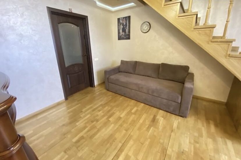 Квартира 4 кімнати