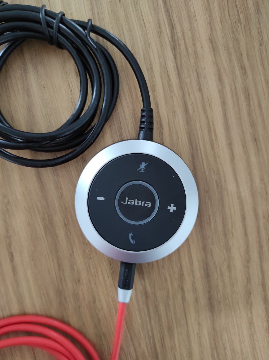 Nowe słuchawki nauszne Jabra Evolve 40 MS Stereo + kontroler