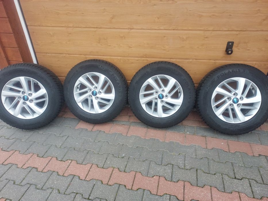 Felgi z oponami.z czujnikami ciśnienia