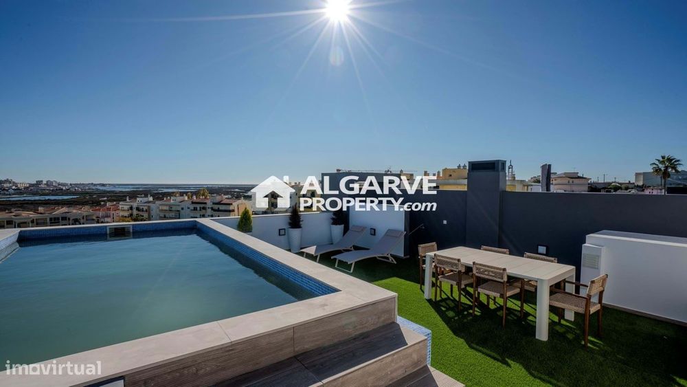 Penthouse T3 com Piscina Privativa e Vista Ria Formosa a estrear junto