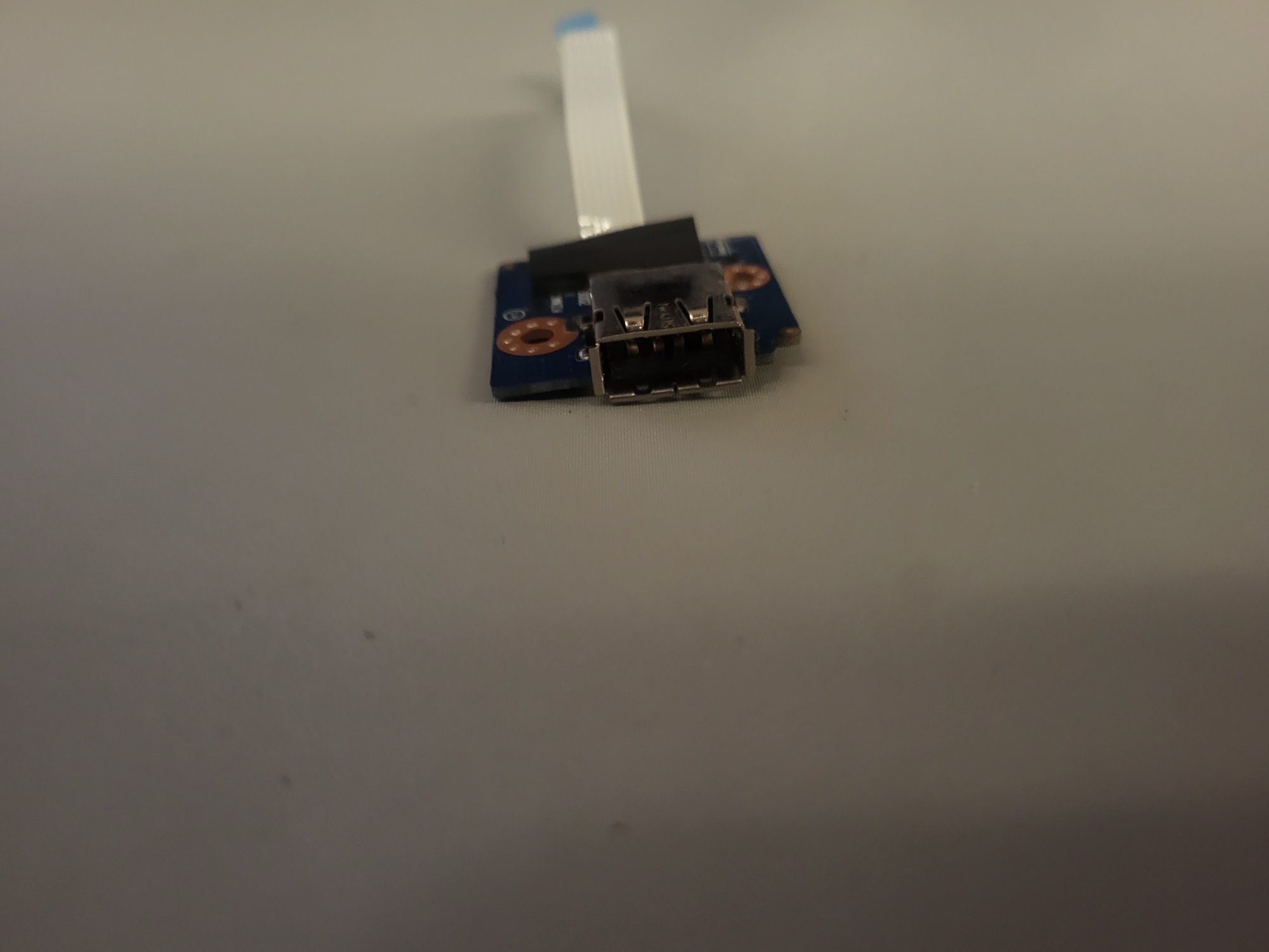 Sprzedam moduł USB do laptopa Lenovo G550