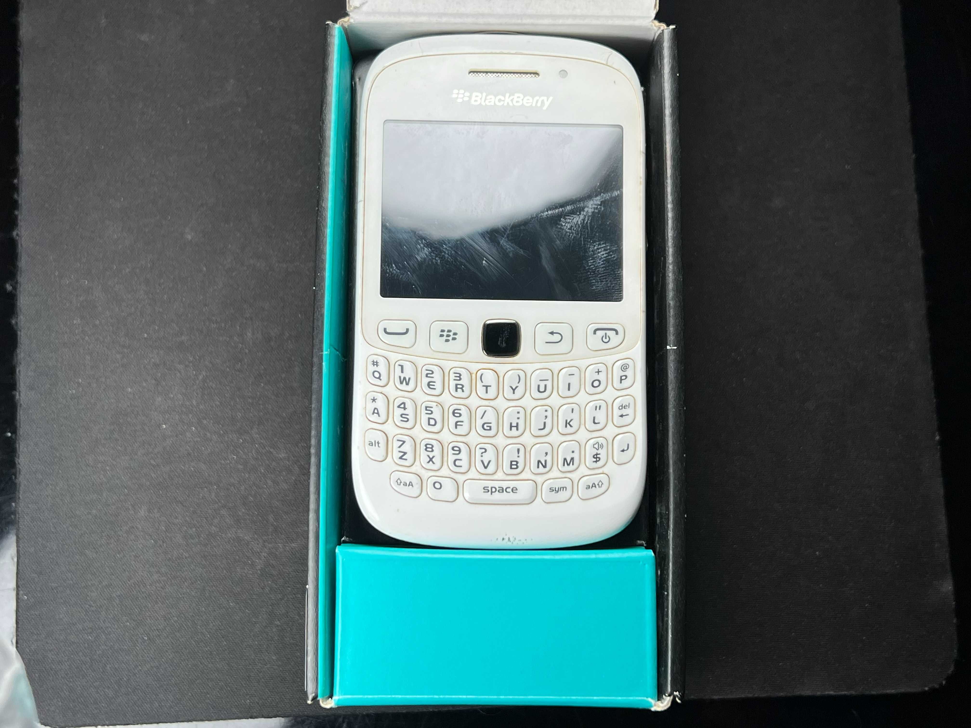 BlackBerry Curve 8520 Branco com a caixa original e uma capa