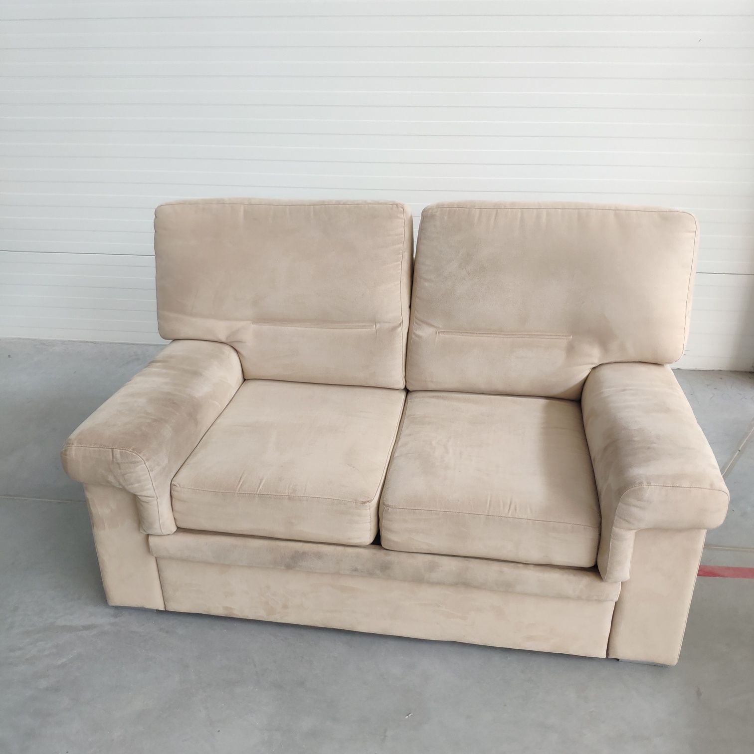 Wygodna solidna sofa od kompletu