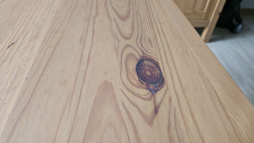 Stolik IKEA HEMNES z litego drewna sosnowego – stan dobry, 200 zł