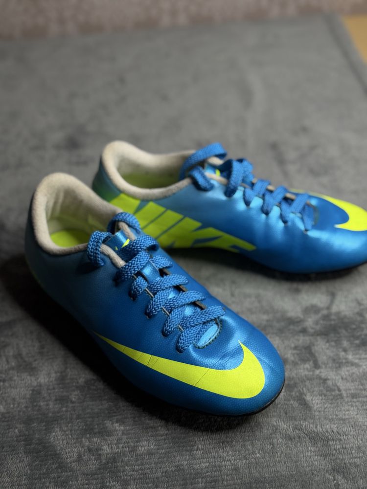 Сороконожки бутсы для футбола nike