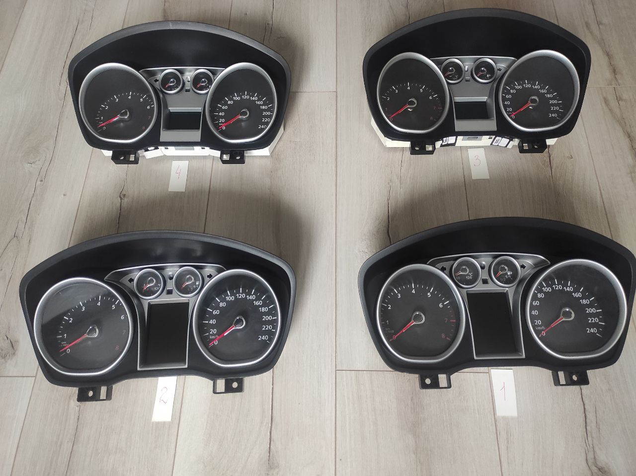 Приборна Панель Приладів Щиток Ford Focus 2 C-Max Форд Фокус 2

2699 г