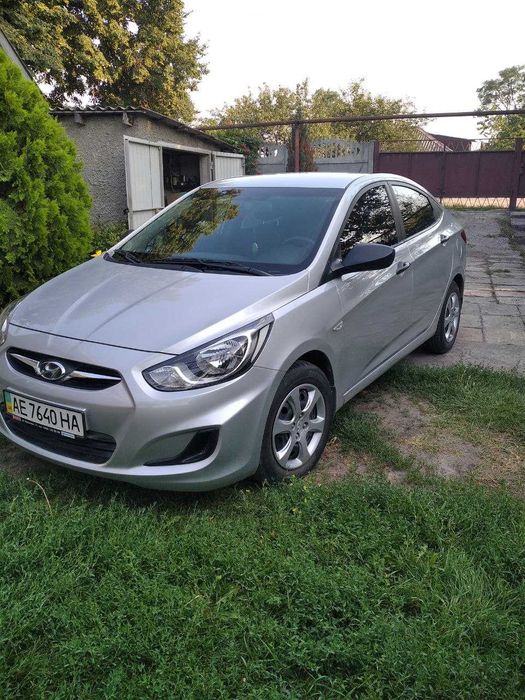Hyundai Accent 2012